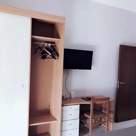 Hotel Frejus Колленьо Экстерьер фото