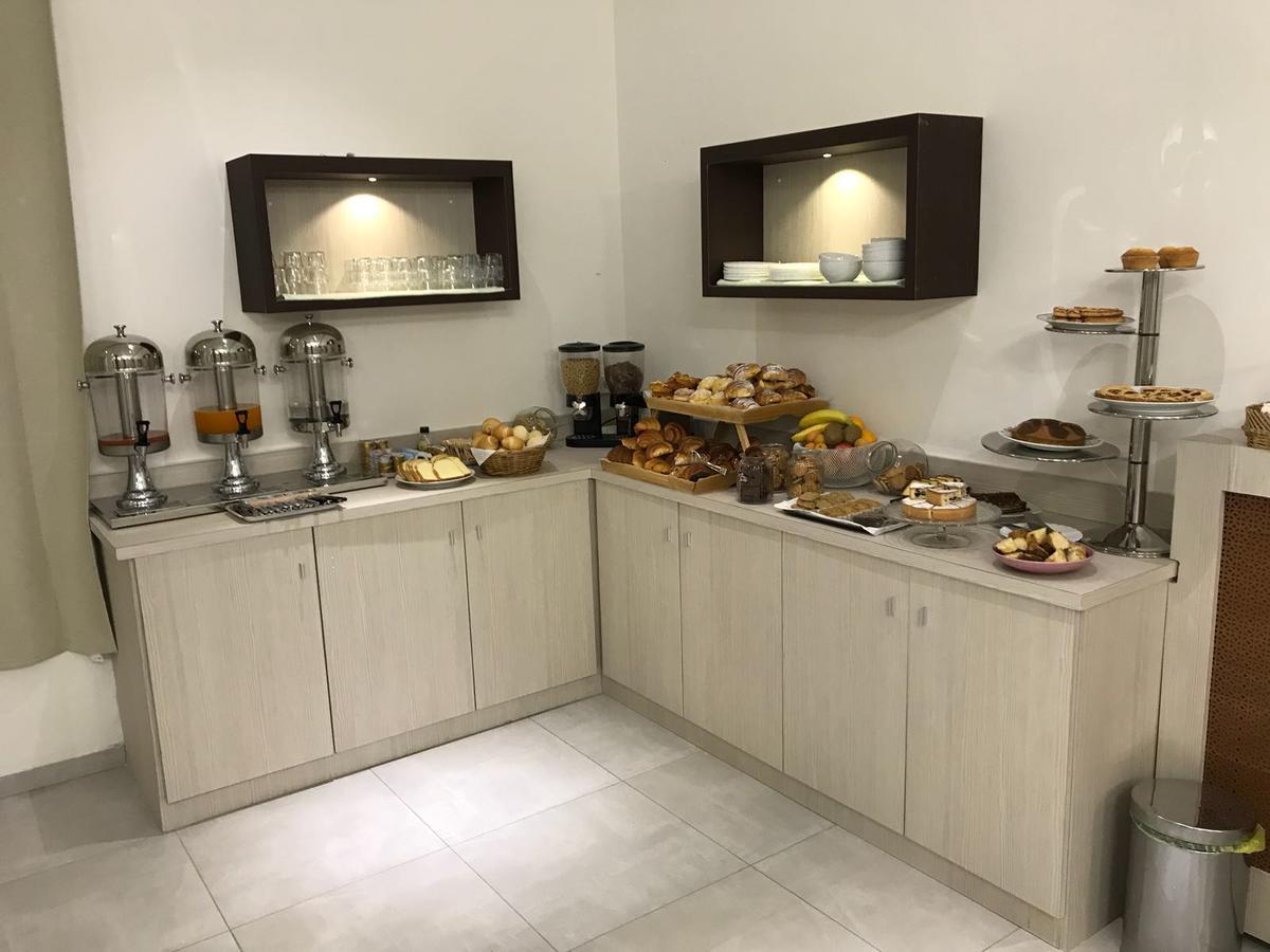 Hotel Frejus Колленьо Экстерьер фото