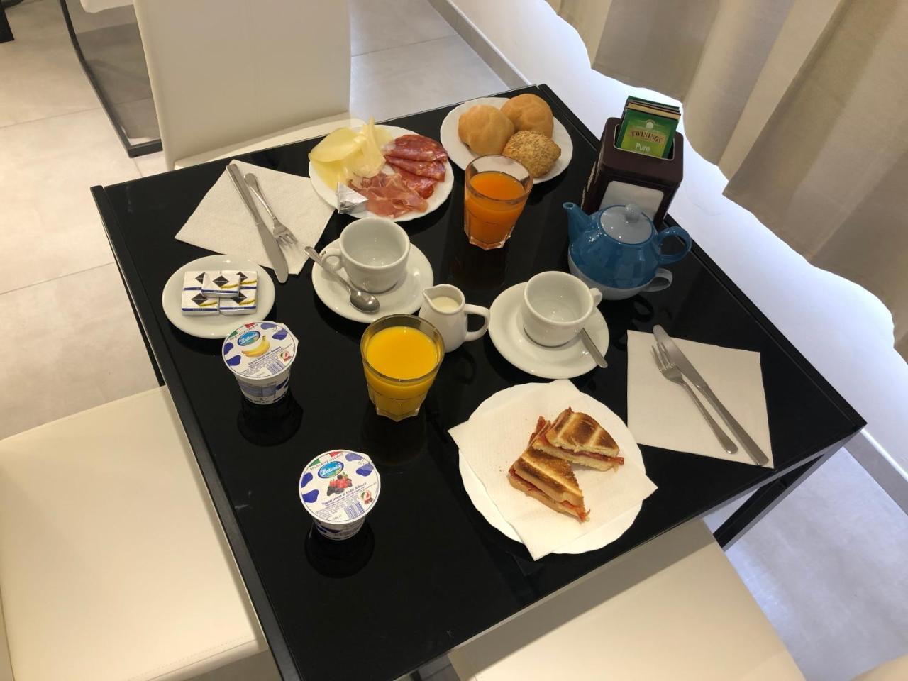Hotel Frejus Колленьо Экстерьер фото